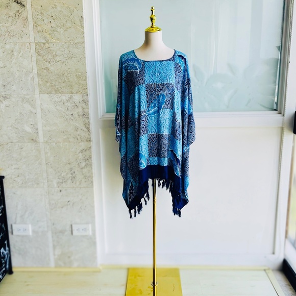 0006/ Light And Dark Blue Poncho With Fringed - Picture 1 of 7
